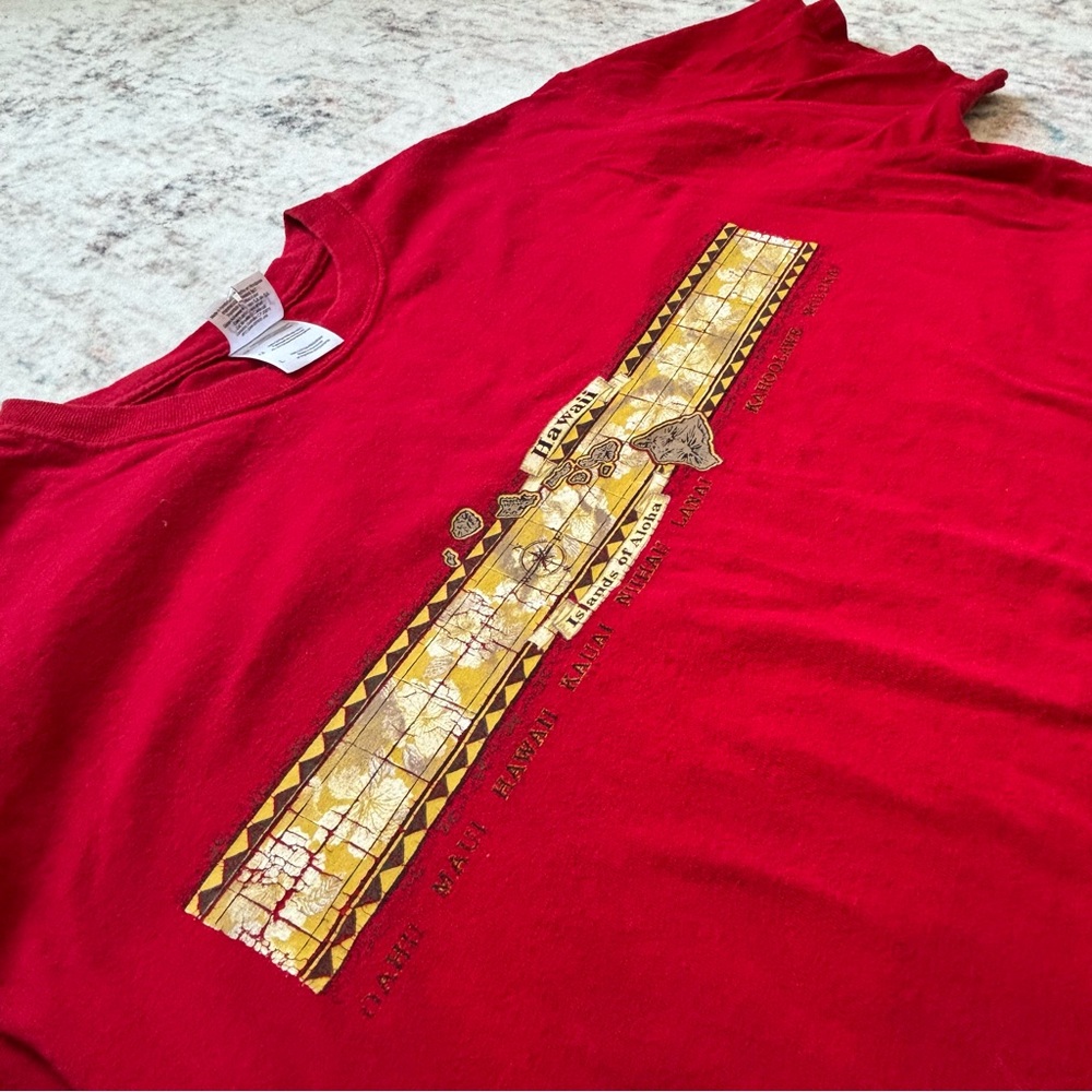 Red Hawaii Islands Map Graphic Men's Shirt